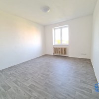42_9440443295.jpg